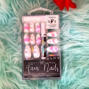 New pretty woman faux nails with glue